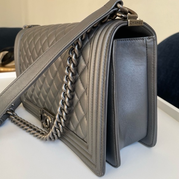 Calfskin BOY BAG ***(with FREE GIFT!)*** Gray with Ruthenium-Finish Metal - Picture 5 of 17